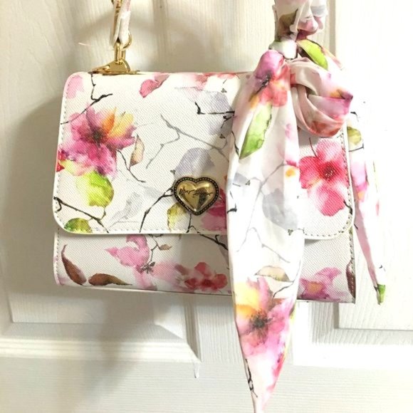Betsey Johnson Floral Crossbody Purse NEW  PRICE IS FIRM - Picture 9 of 10